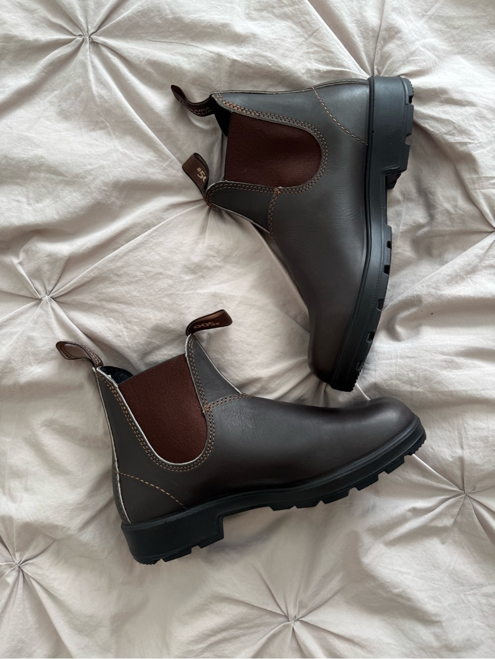NEW Blundstone Dark Brown Leather Boots